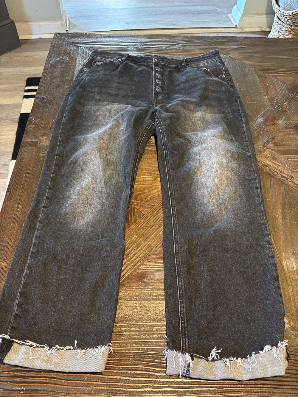 Women's Black Washed Cropped Button-Fly Jeans